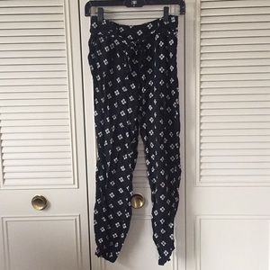 Patterned pants